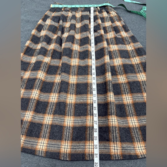 Chic Plaid A-Line Skirt in Gray and Orange Size XL - Picture 4 of 10